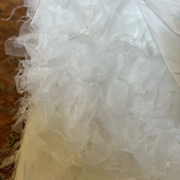 Kitty Chen Couture size 8 wedding dress.  Never worn! - Picture 7 of 9